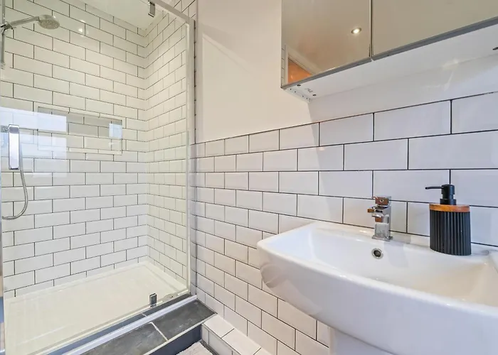 3 Bedroom - Sleeps 6 - Free Parking - Lägenhet York